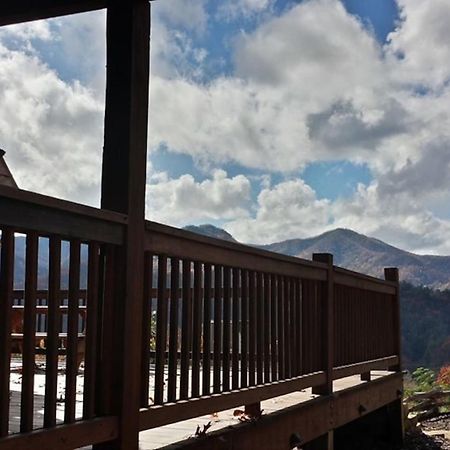 Tuckaseegee @ Sky Ridge Yurts ブライソン・シティ エクステリア 写真